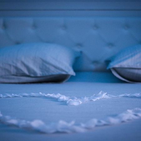 Nuit Vip Spa Sauna Privatif Le Rove Екстер'єр фото