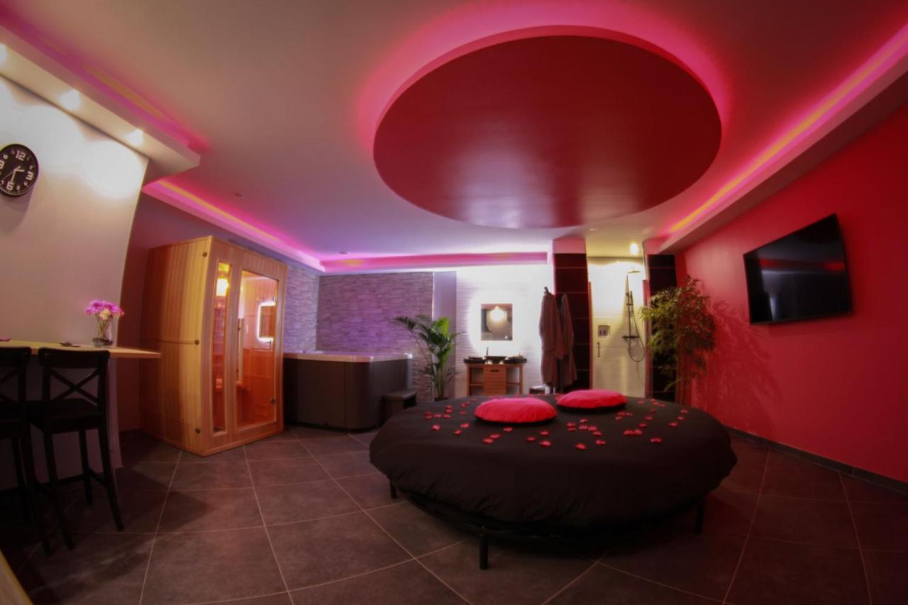 Nuit Vip Spa Sauna Privatif Le Rove Екстер'єр фото